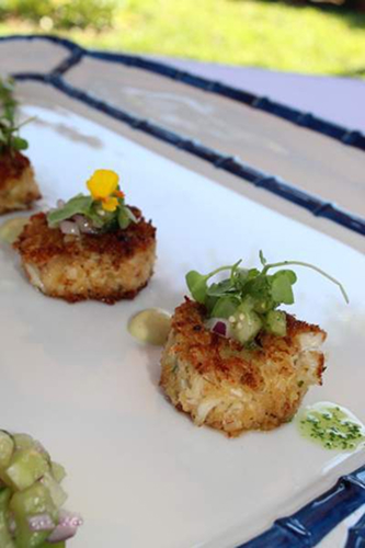The-Tides-Crab-Cakes